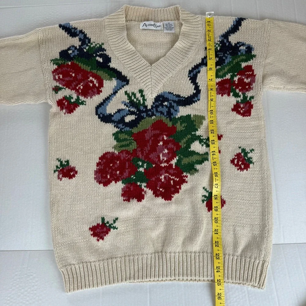 Vintage Alison Craig Women's Cream Floral Rose Ribbon V Neck Knit Sweater Size M